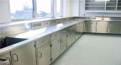 如何避免全鋼實(shí)驗(yàn)室工作臺(tái)潛伏的隱憂？