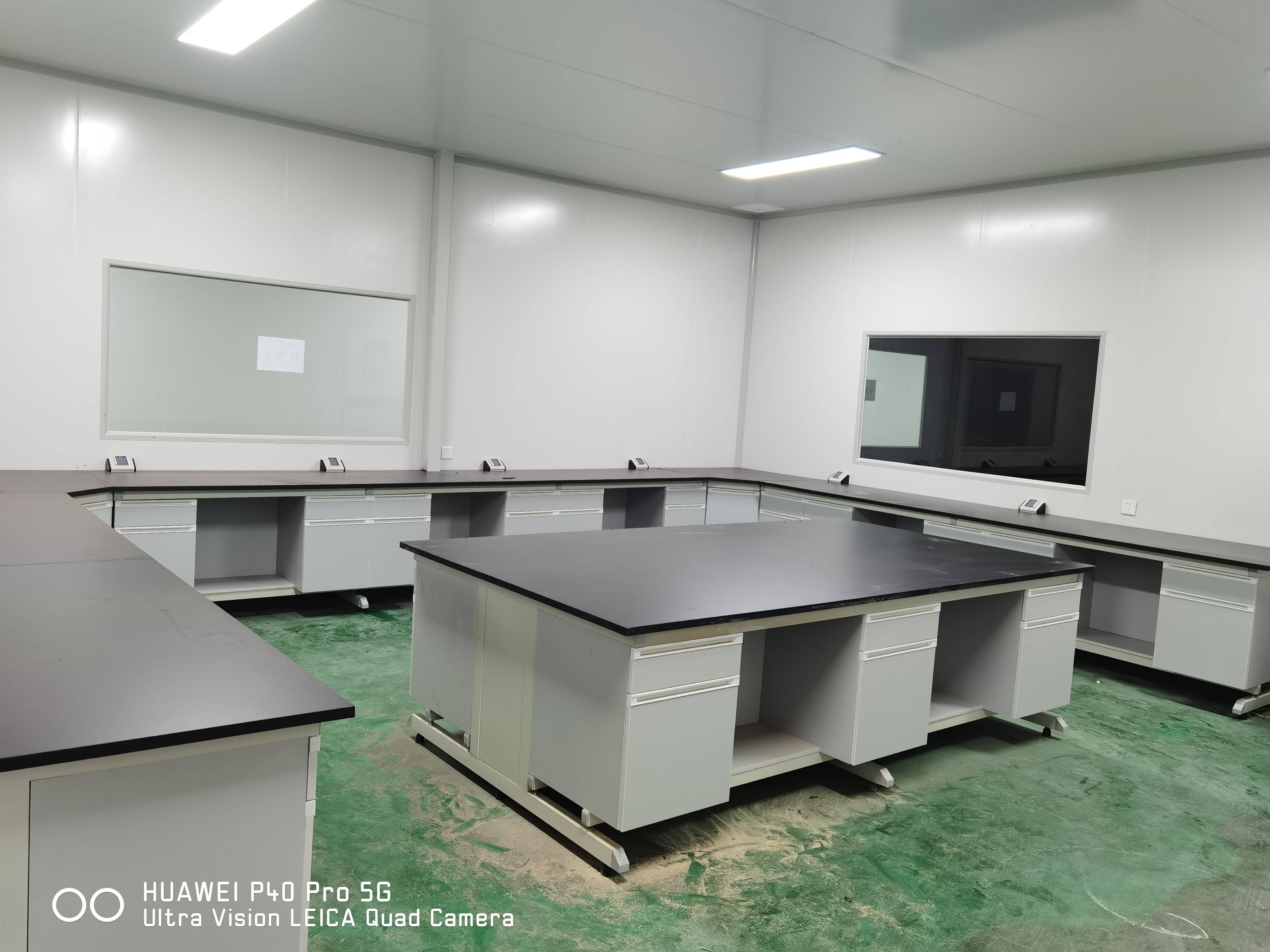 實驗臺臺面什么材質(zhì)？